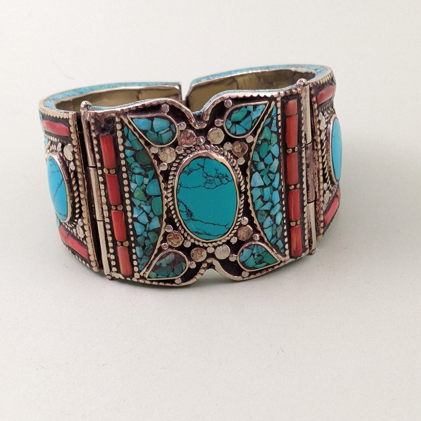 Nepalese Cuff Bracelet 7.5" Opens on Hinge (#14886)