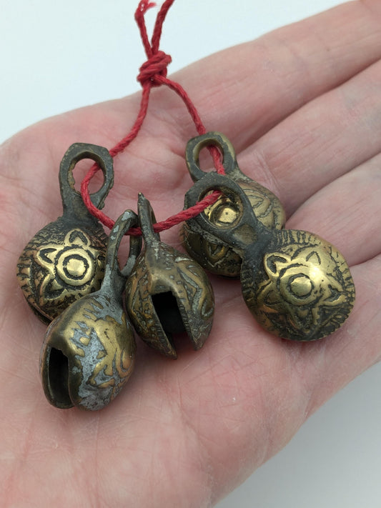 Vintage Brass Bells Punjab Pakistan 1" Burnished Sheen 5 Bells (17249)