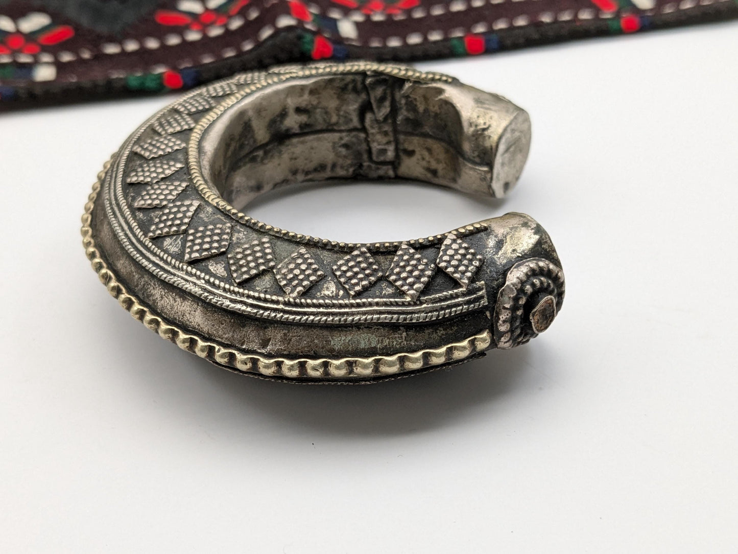 Vintage Afghan Tribal Cuff 6" Wrist Small Bracelet Unique (17323)