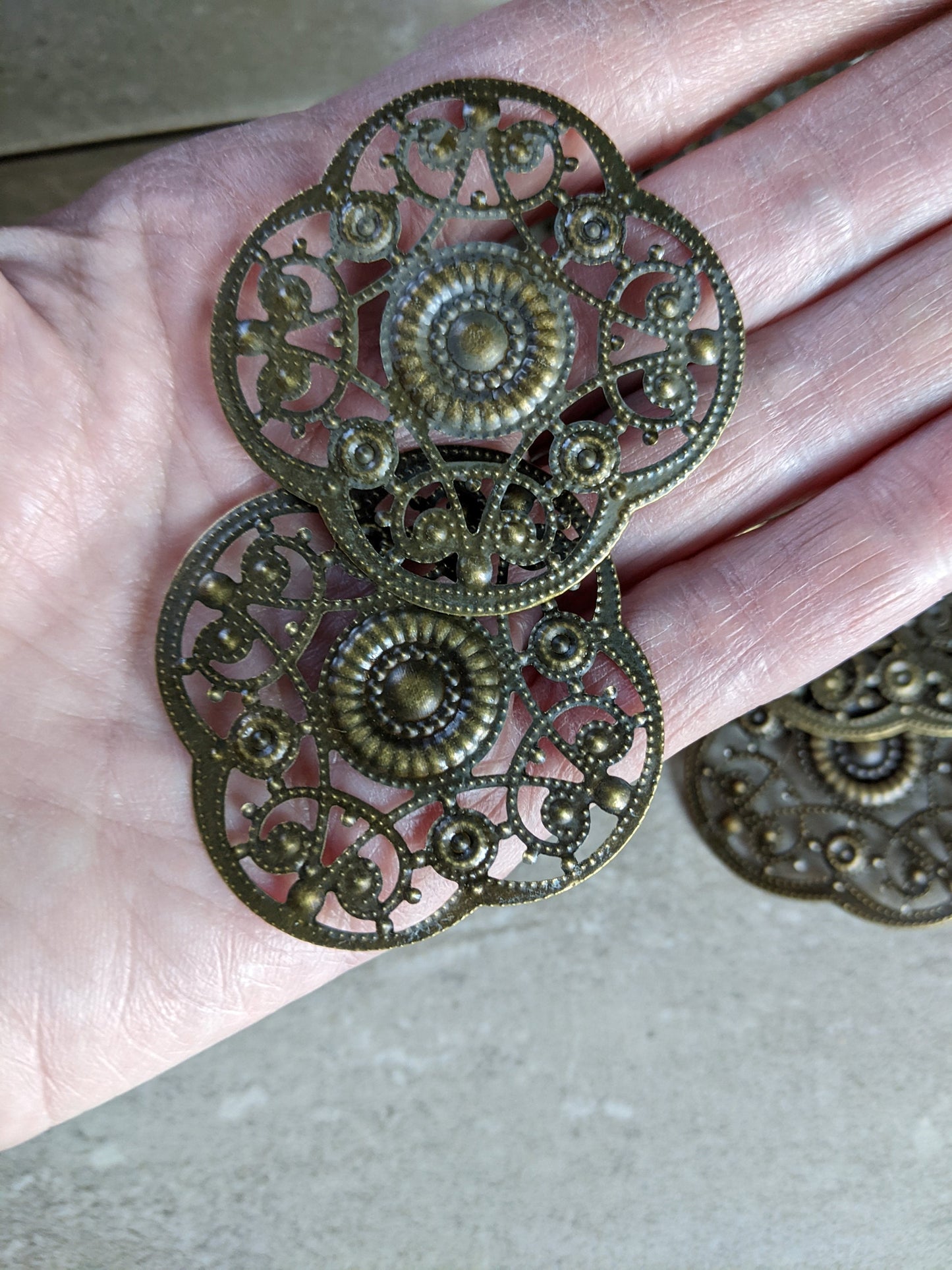 Filigree Flowers 45mm Antique Brass Color Victorian Wrapping Jewelry Components (#9554)