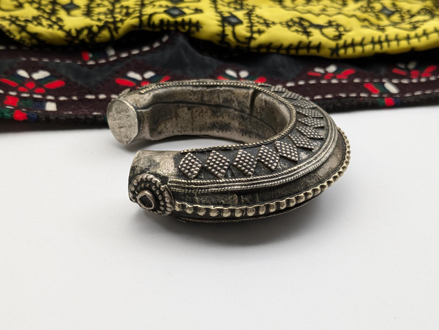 Vintage Afghan Tribal Cuff 6" Wrist Small Bracelet Unique (17323)