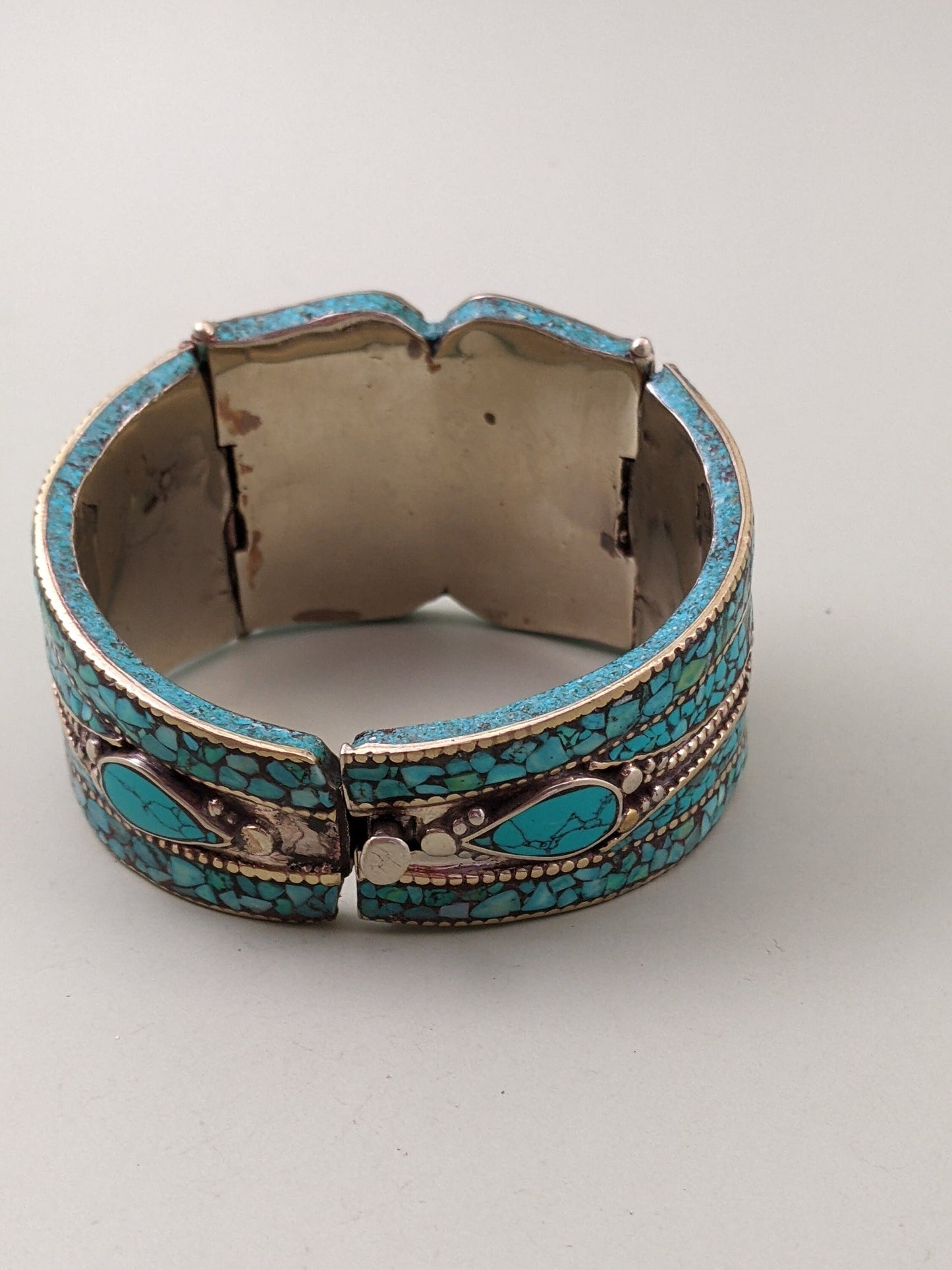 Nepalese Cuff Bracelet 7.5" Opens on Hinge (#14886)