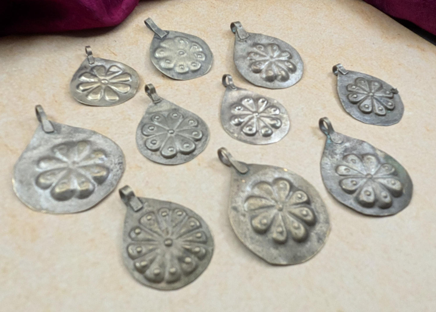 10x Old Turkmen Flowers Abbasi with Bail Tribal Adornment 38 - 50mm (17021)