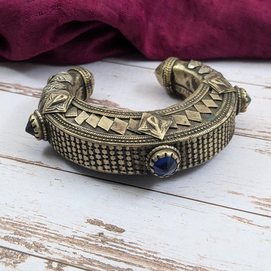 Vintage Tribal Cuff Kuchi Bracelet 5.5" Wrist Size Small Ethnic Adornment (16942)