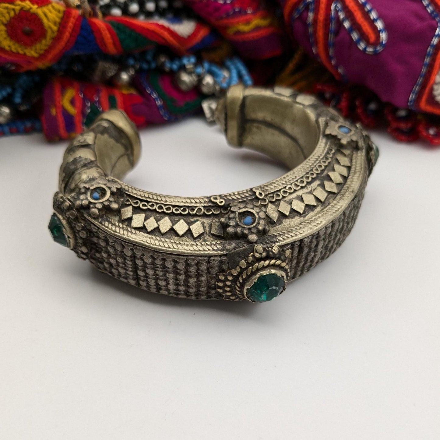 Vintage Kuchi Tribal Cuff Makes RATTLING Sound 5.75" (17363)