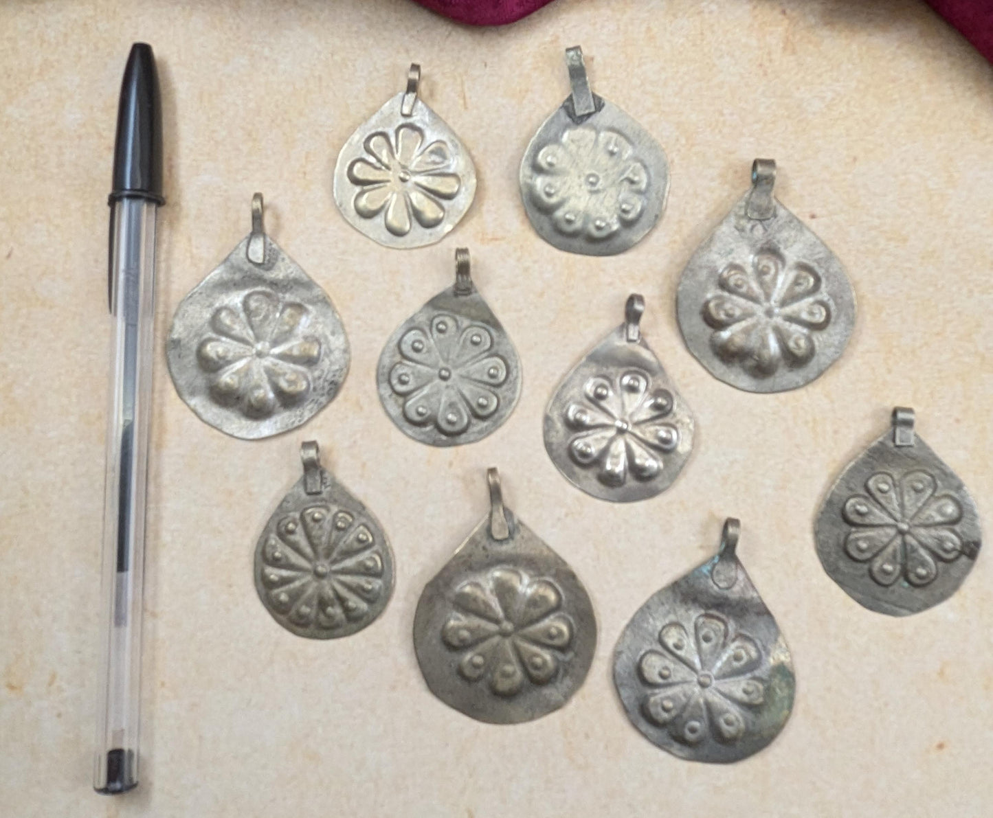 10x Old Turkmen Flowers Abbasi with Bail Tribal Adornment 38 - 50mm (17021)