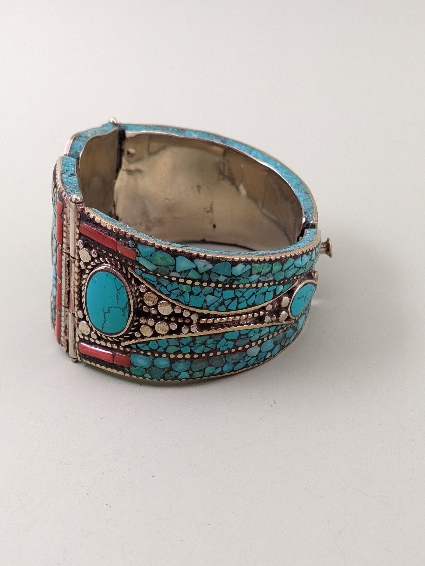 Nepalese Cuff Bracelet 7.5" Opens on Hinge (#14886)