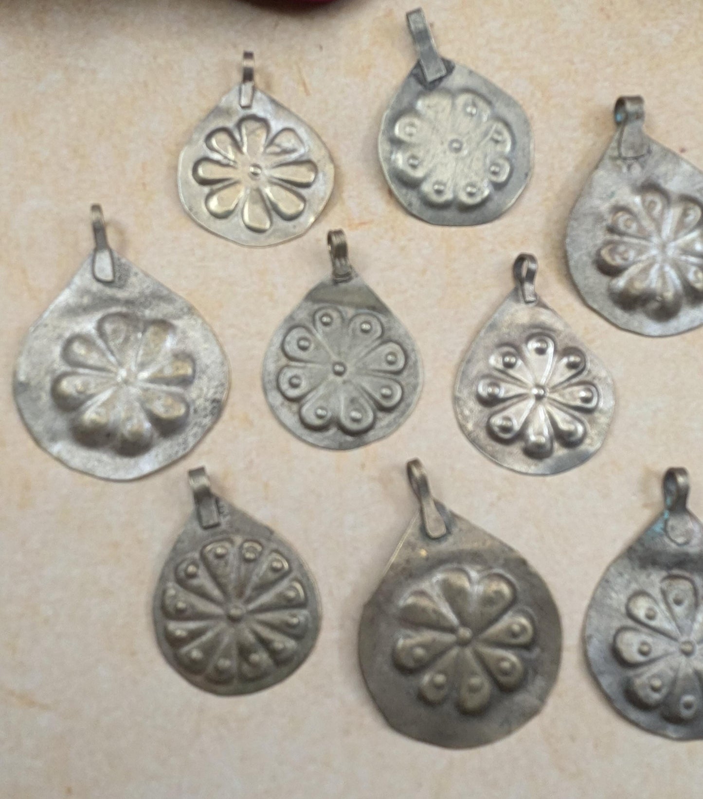 10x Old Turkmen Flowers Abbasi with Bail Tribal Adornment 38 - 50mm (17021)